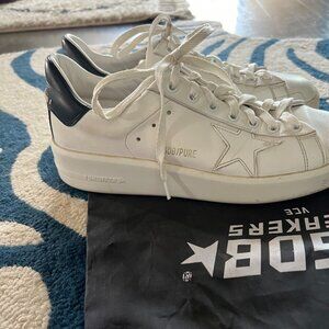 Golden Goose Pure Star  size 8